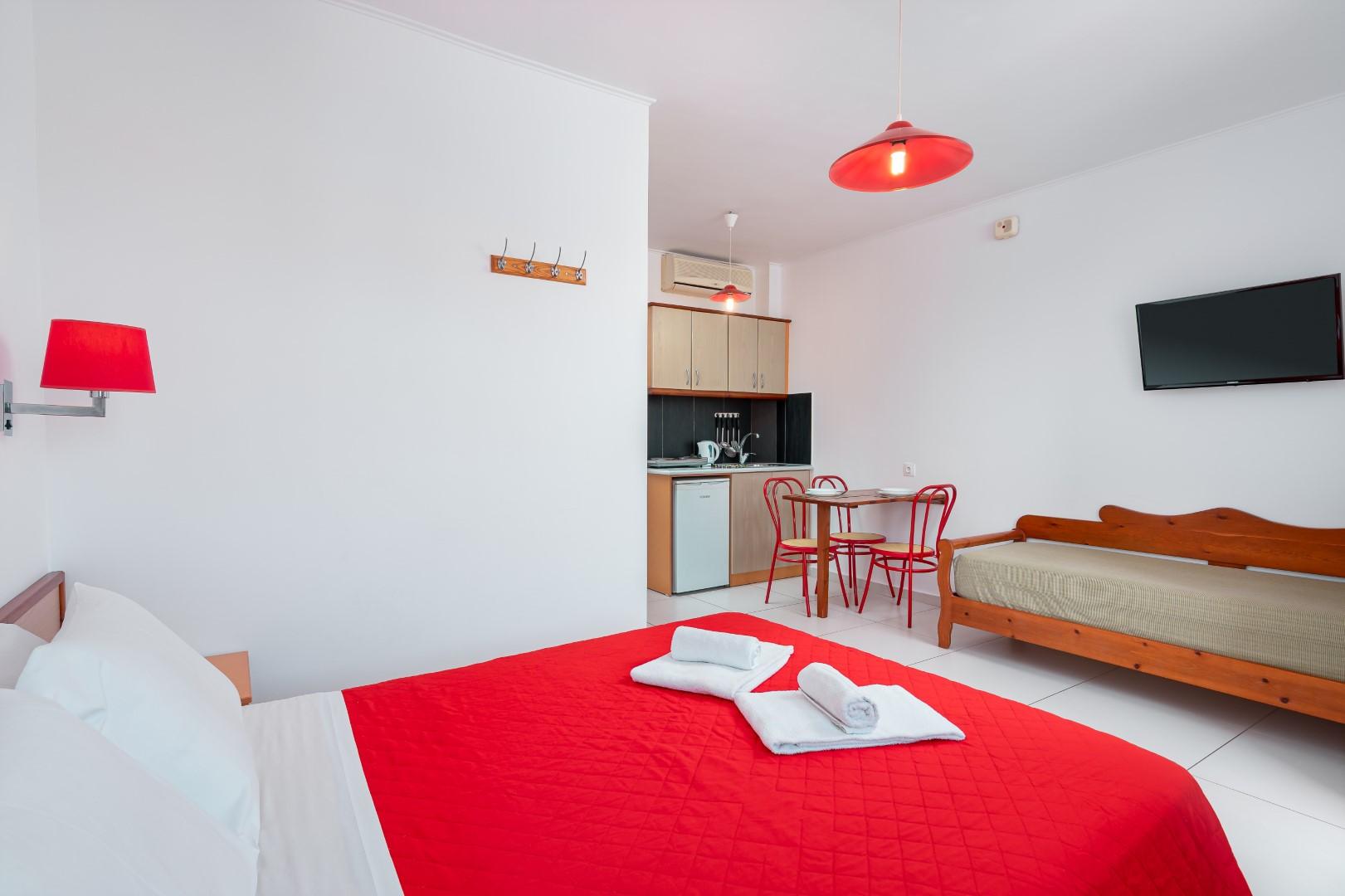 Bellos Hotel Apartments Херсонисос Екстериор снимка