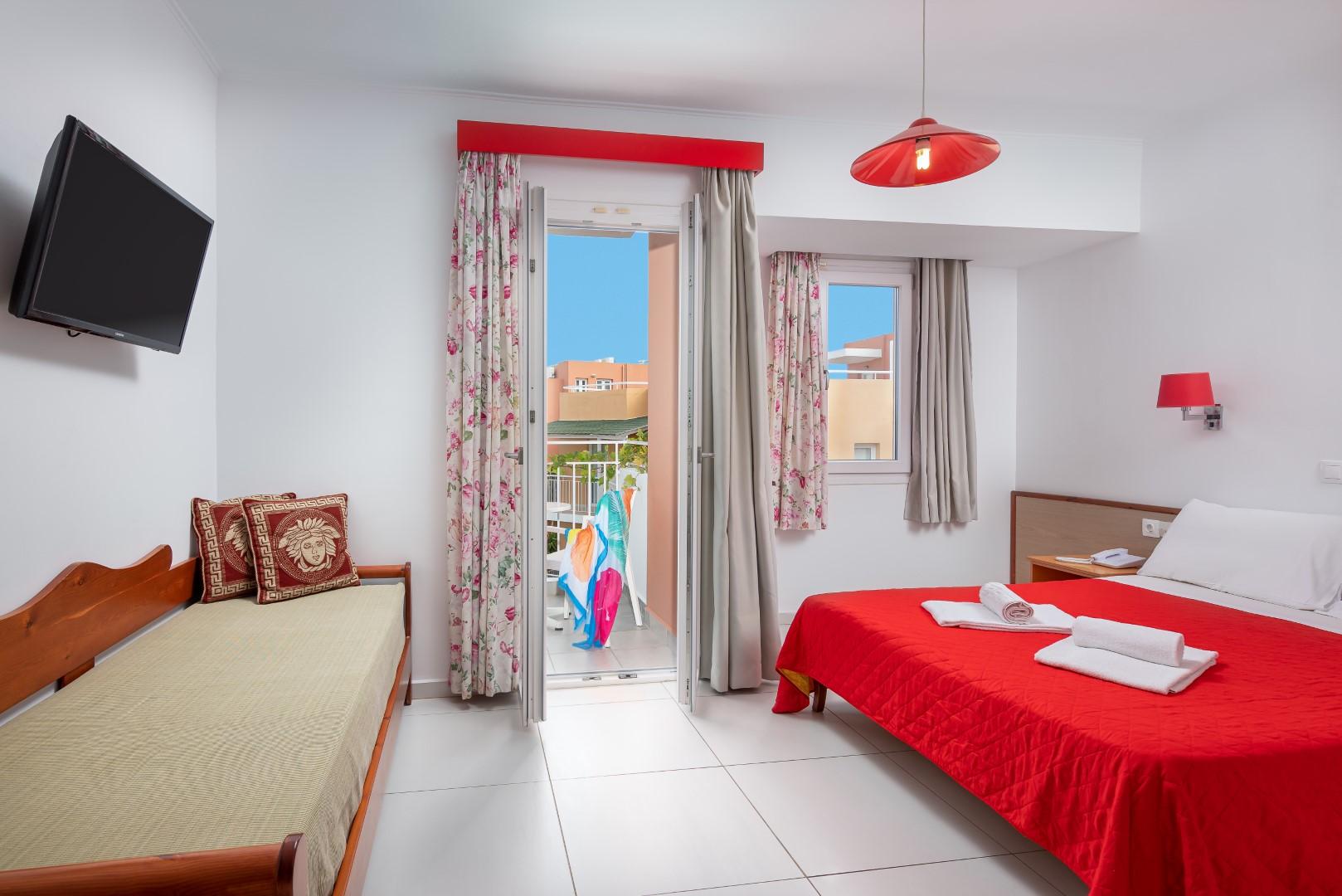 Bellos Hotel Apartments Херсонисос Екстериор снимка