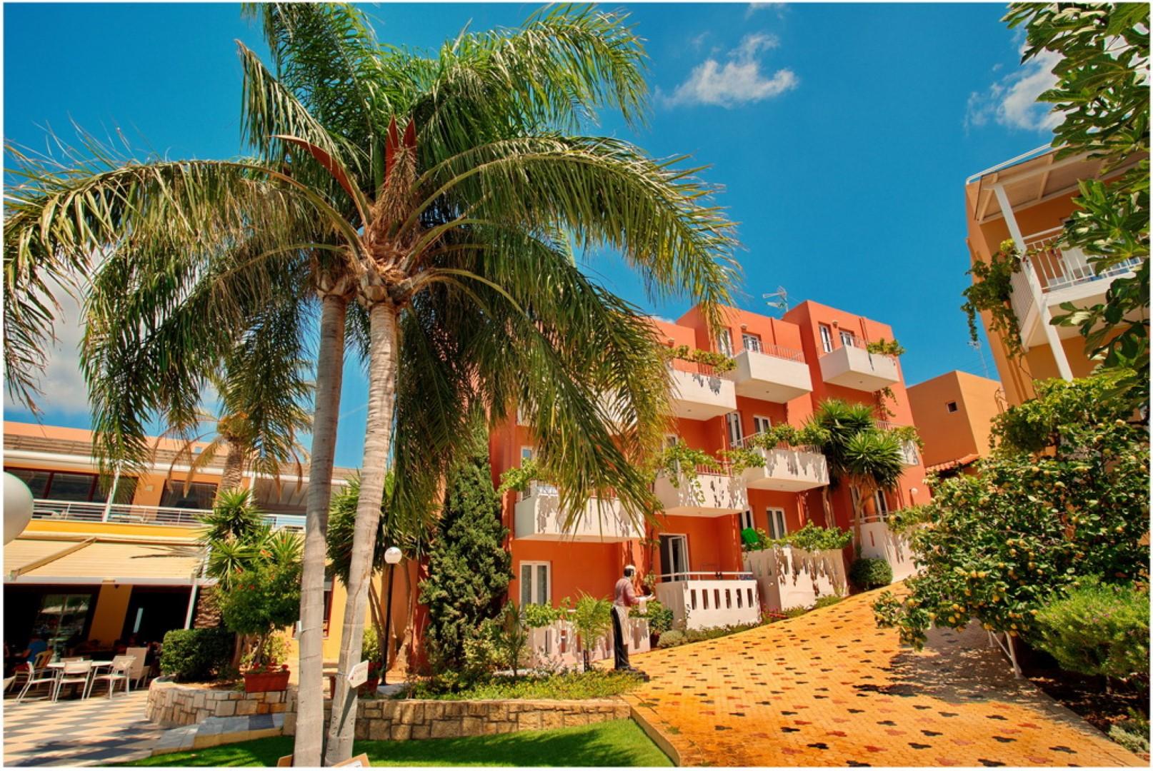 Bellos Hotel Apartments Херсонисос Екстериор снимка