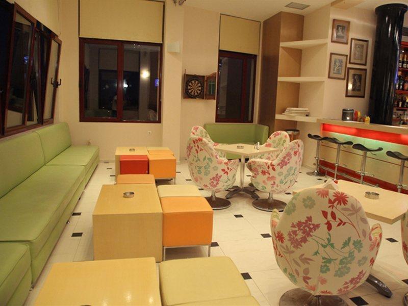 Bellos Hotel Apartments Херсонисос Екстериор снимка