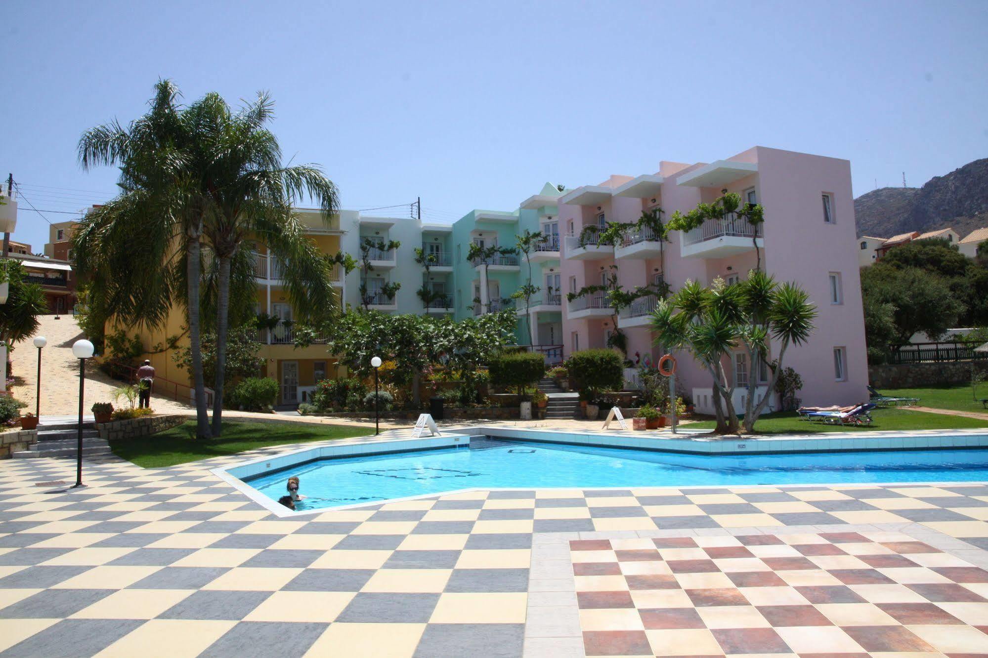 Bellos Hotel Apartments Херсонисос Екстериор снимка